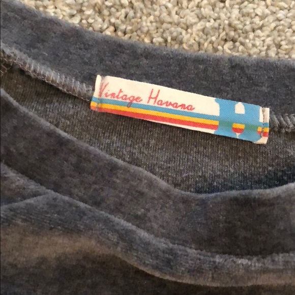 Velour top - Picture 2 of 3